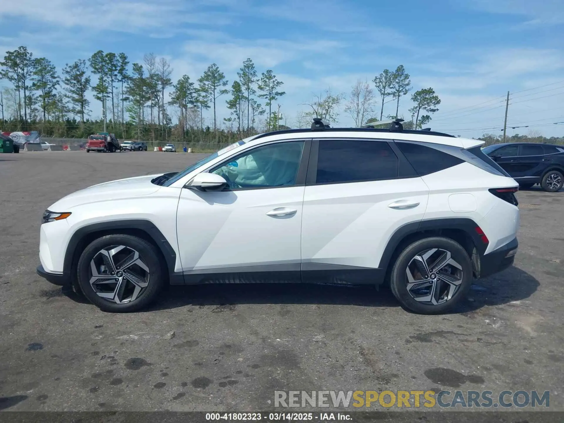 14 Photograph of a damaged car 5NMJF3AE7NH109495 HYUNDAI TUCSON 2022