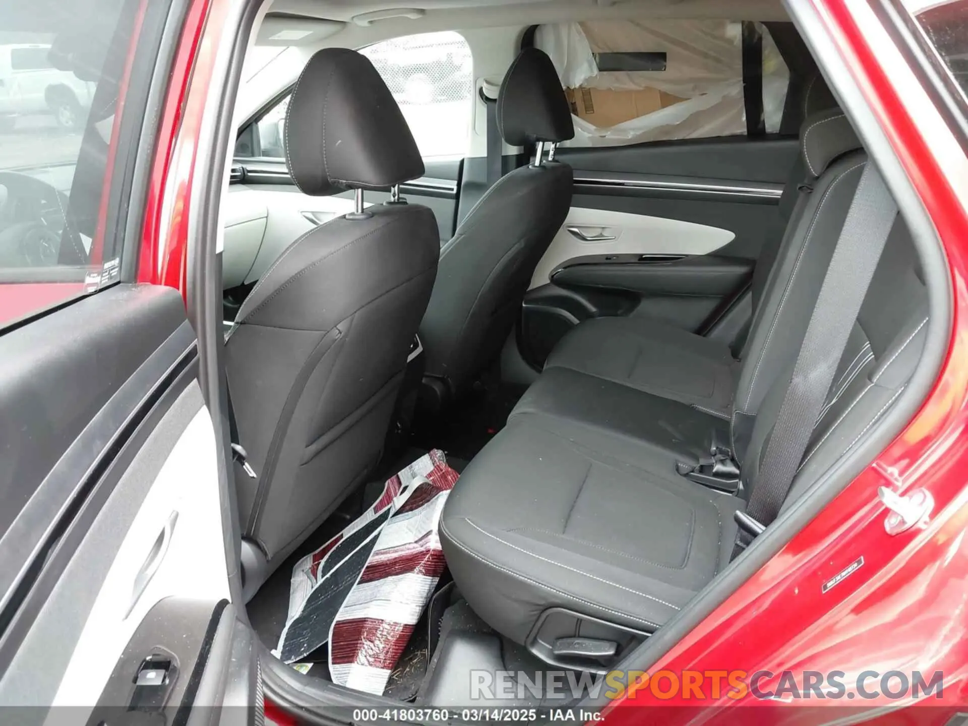 8 Photograph of a damaged car 5NMJF3AE7NH148734 HYUNDAI TUCSON 2022