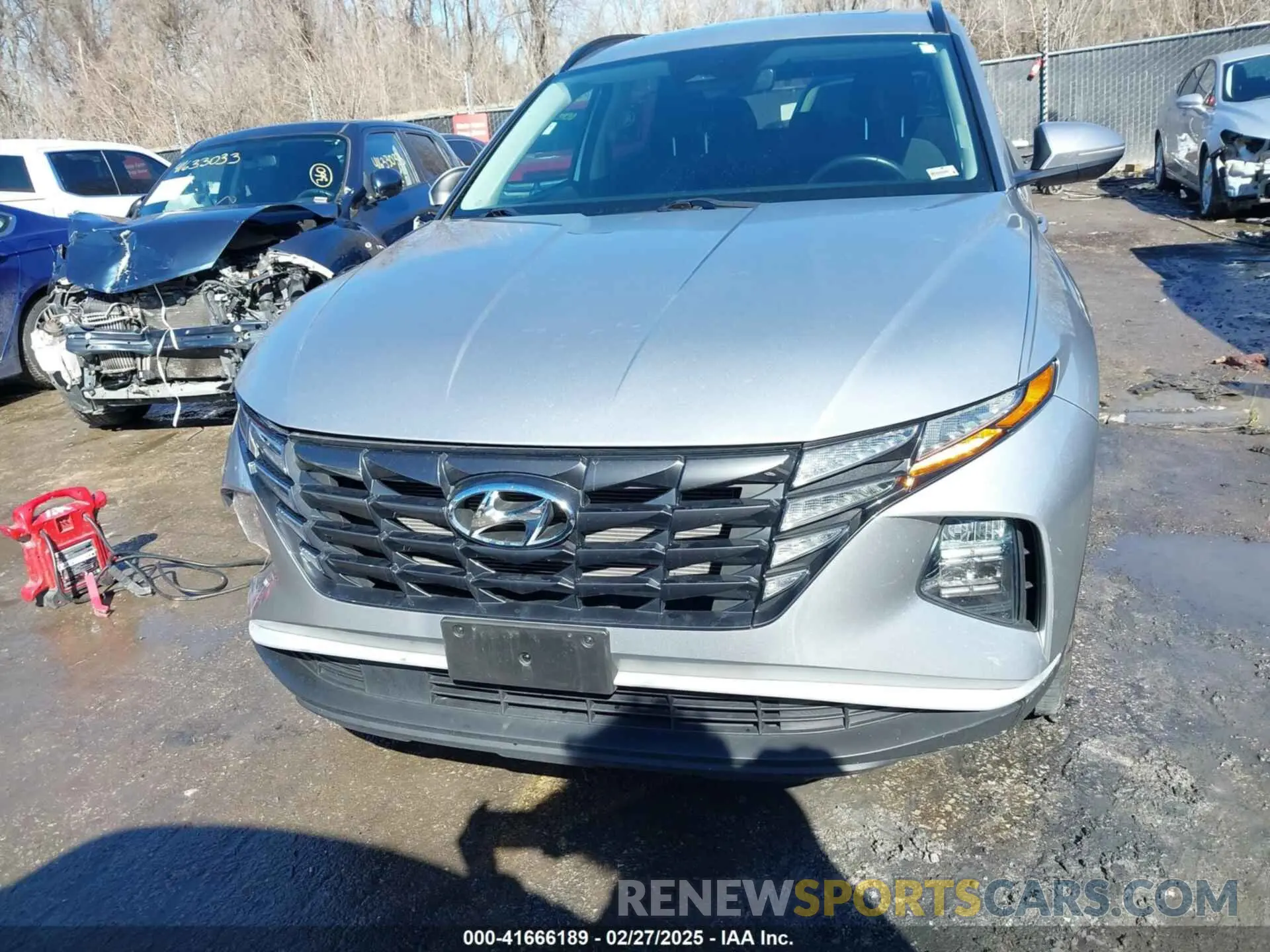12 Photograph of a damaged car 5NMJF3AE8NH047847 HYUNDAI TUCSON 2022