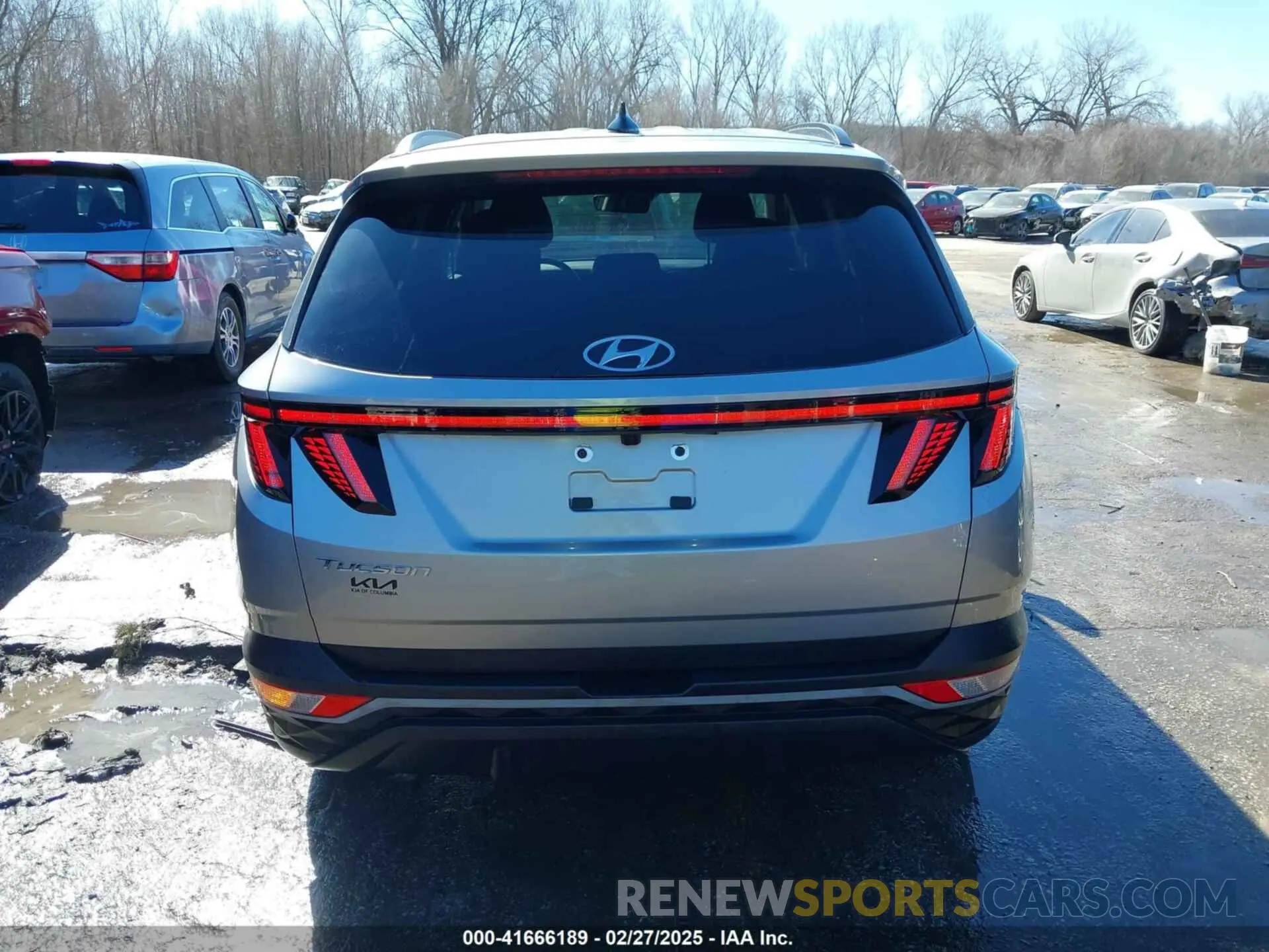 16 Photograph of a damaged car 5NMJF3AE8NH047847 HYUNDAI TUCSON 2022