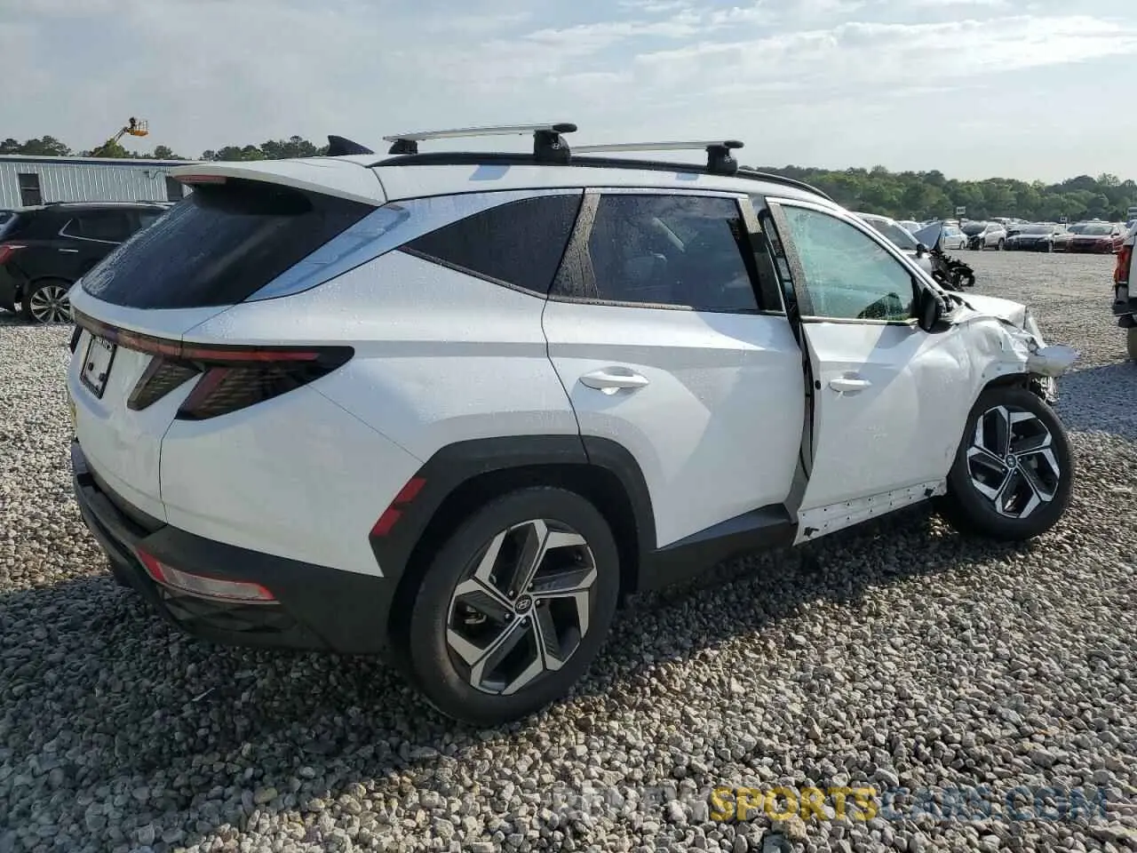 3 Photograph of a damaged car 5NMJF3AE8NH069105 HYUNDAI TUCSON 2022