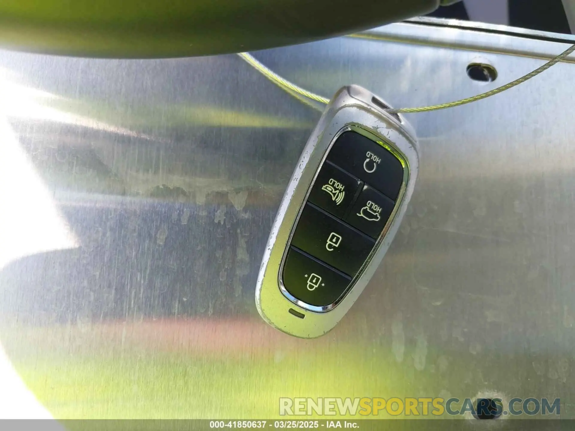 11 Photograph of a damaged car 5NMJF3AE8NH080685 HYUNDAI TUCSON 2022
