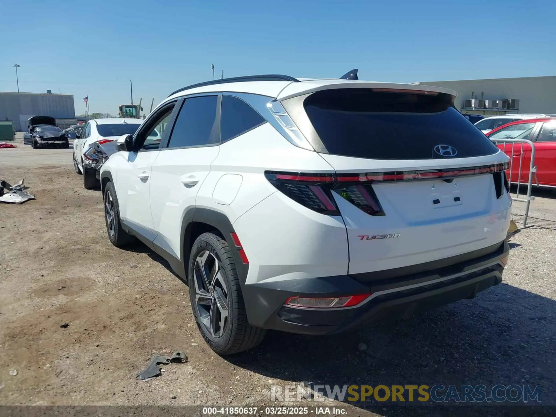 3 Photograph of a damaged car 5NMJF3AE8NH080685 HYUNDAI TUCSON 2022