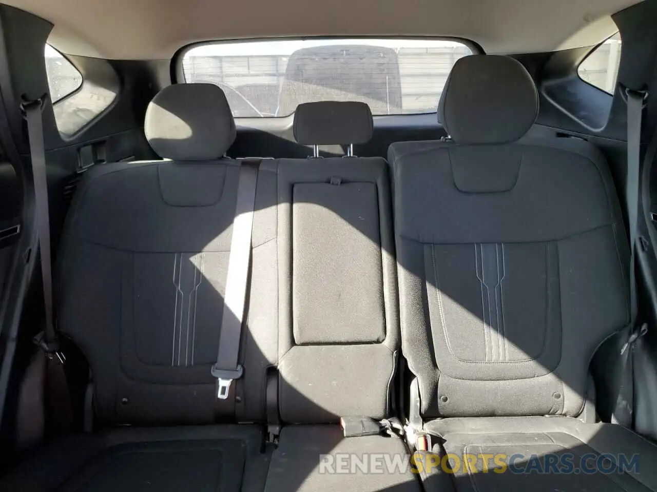 10 Photograph of a damaged car 5NMJF3AE9NH002237 HYUNDAI TUCSON 2022