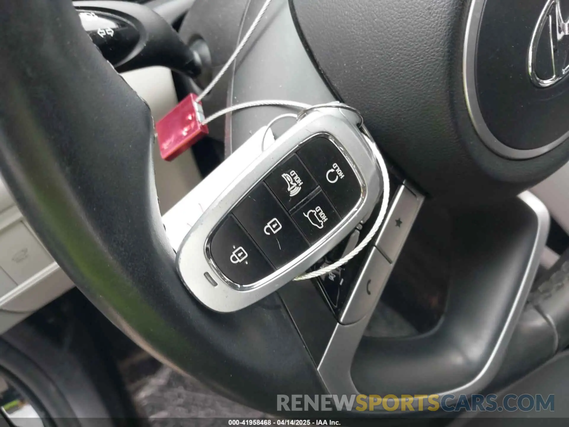 11 Photograph of a damaged car 5NMJF3AE9NH007275 HYUNDAI TUCSON 2022