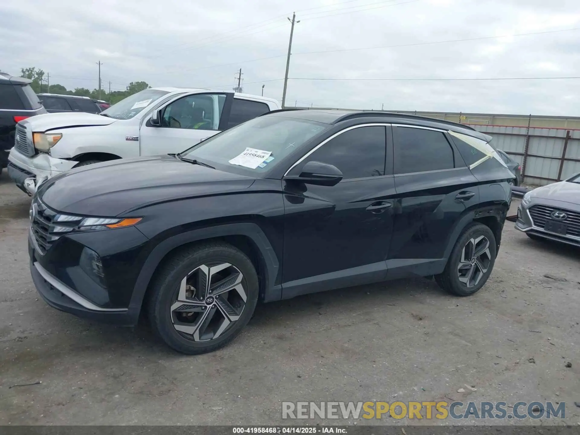 15 Photograph of a damaged car 5NMJF3AE9NH007275 HYUNDAI TUCSON 2022