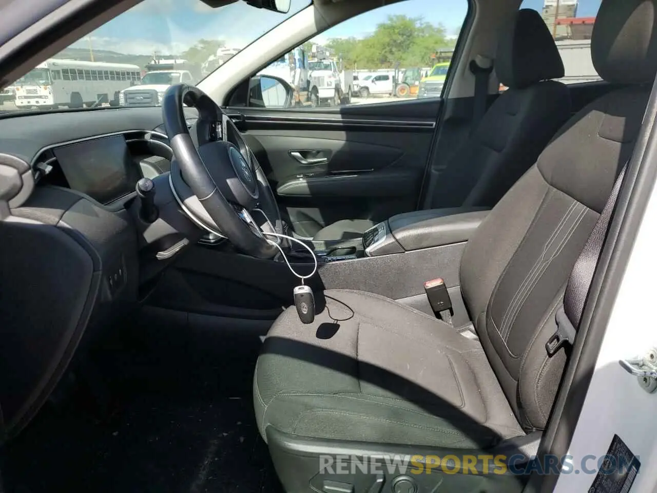 7 Photograph of a damaged car 5NMJF3AE9NH024352 HYUNDAI TUCSON 2022