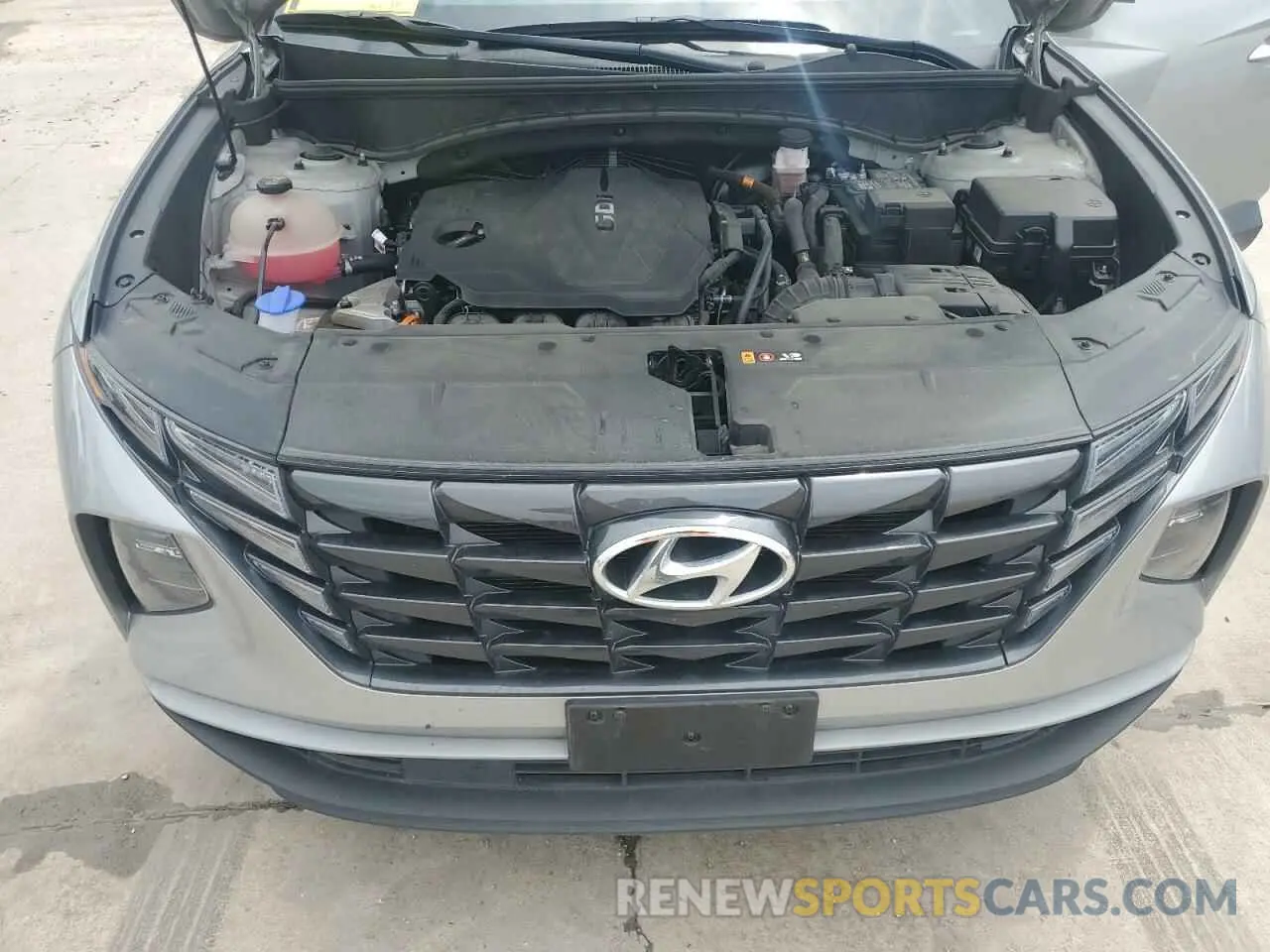 12 Photograph of a damaged car 5NMJF3AE9NH061420 HYUNDAI TUCSON 2022