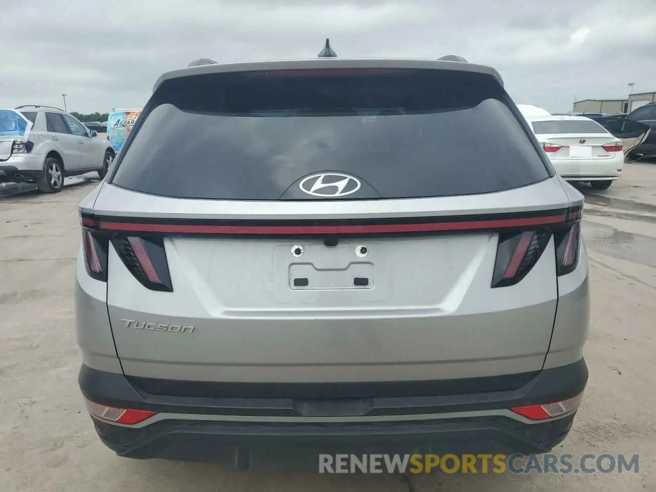 6 Photograph of a damaged car 5NMJF3AE9NH061420 HYUNDAI TUCSON 2022