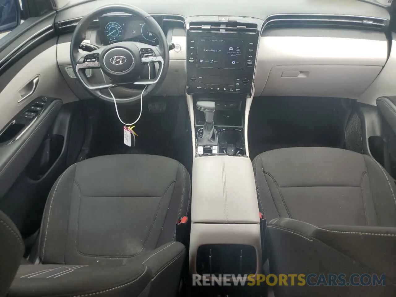 8 Photograph of a damaged car 5NMJF3AE9NH061420 HYUNDAI TUCSON 2022