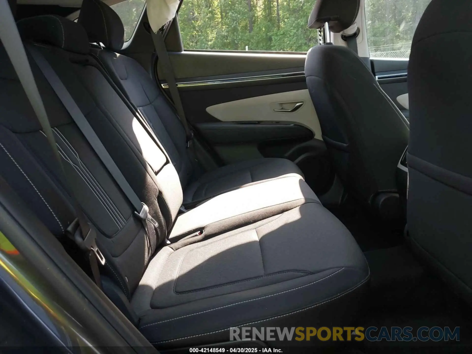 8 Photograph of a damaged car 5NMJF3AEXNH001548 HYUNDAI TUCSON 2022