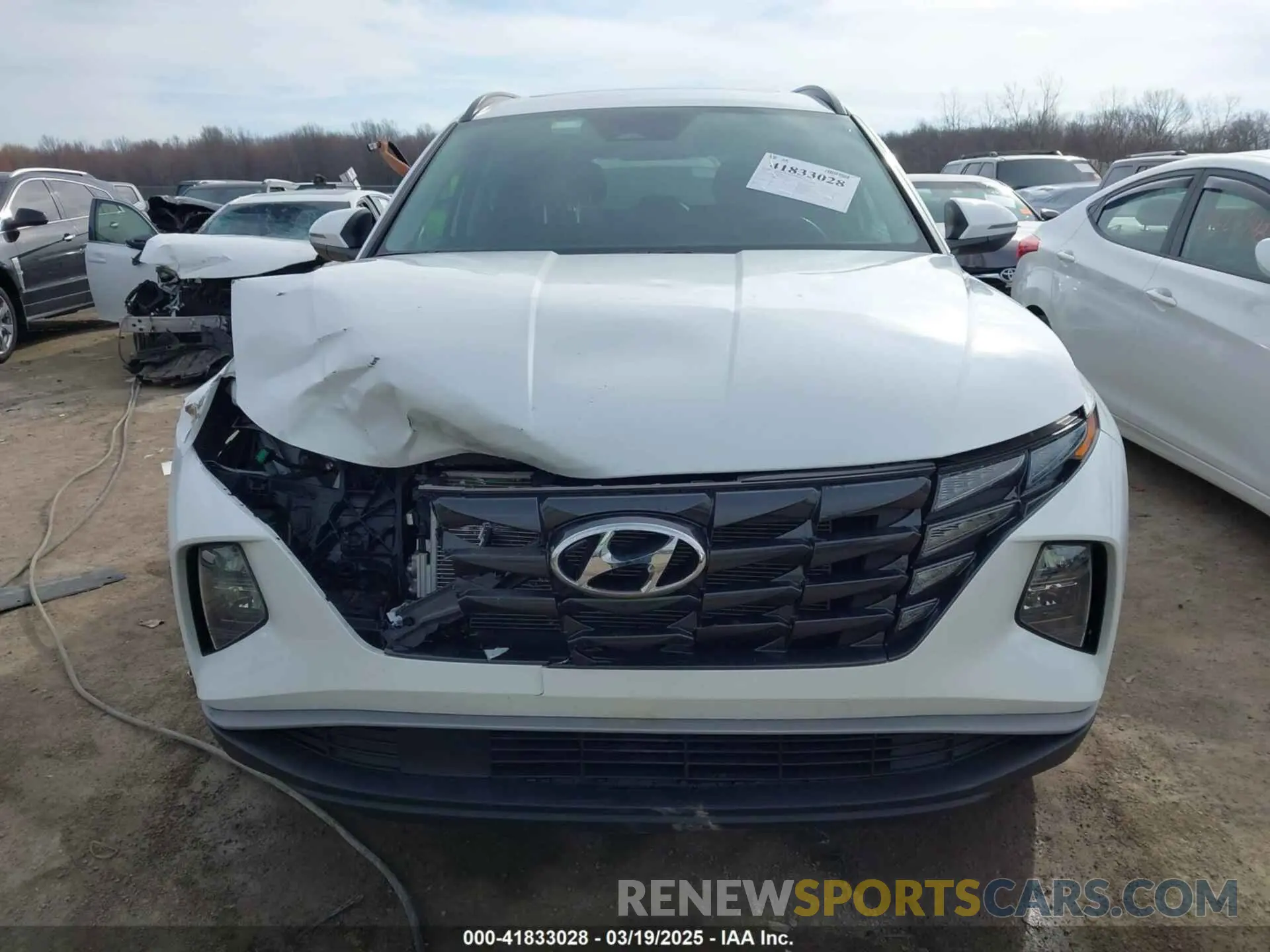 13 Photograph of a damaged car 5NMJFCAE0NH035904 HYUNDAI TUCSON 2022