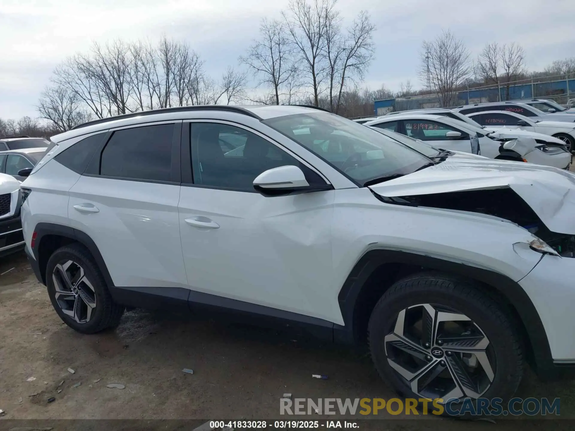 14 Photograph of a damaged car 5NMJFCAE0NH035904 HYUNDAI TUCSON 2022