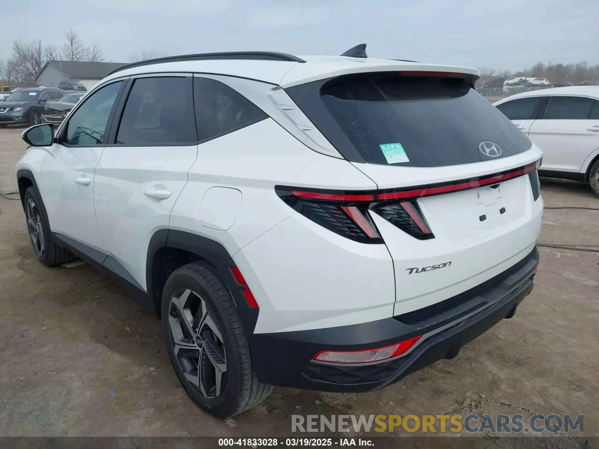 3 Photograph of a damaged car 5NMJFCAE0NH035904 HYUNDAI TUCSON 2022