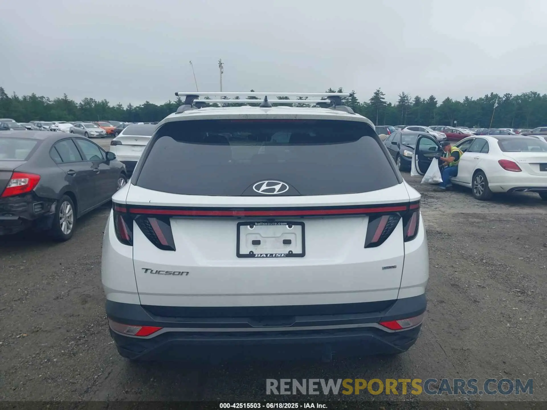 16 Photograph of a damaged car 5NMJFCAE0NH051066 HYUNDAI TUCSON 2022