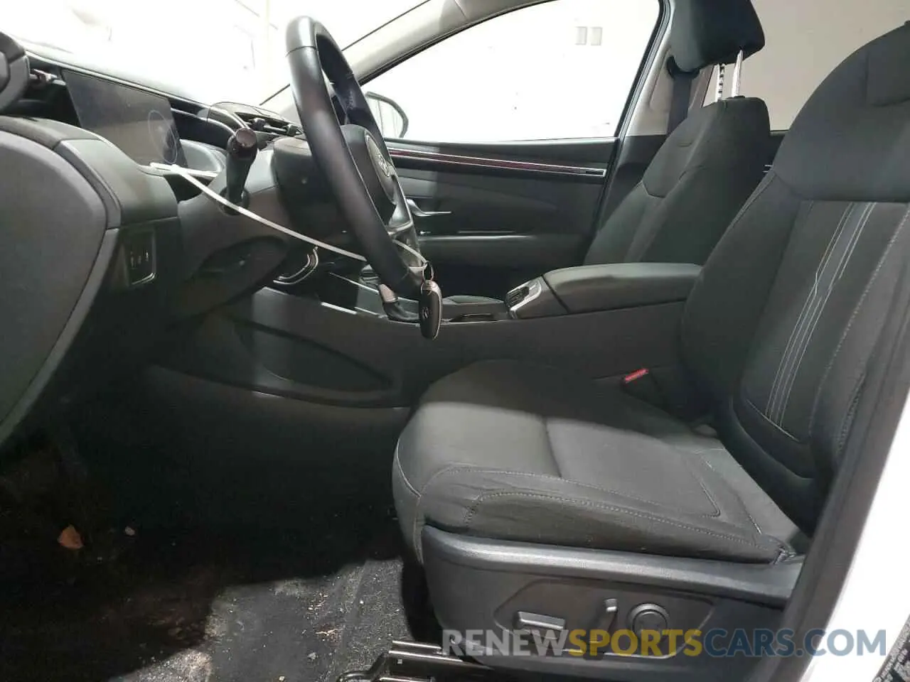 7 Photograph of a damaged car 5NMJFCAE2NH128570 HYUNDAI TUCSON 2022