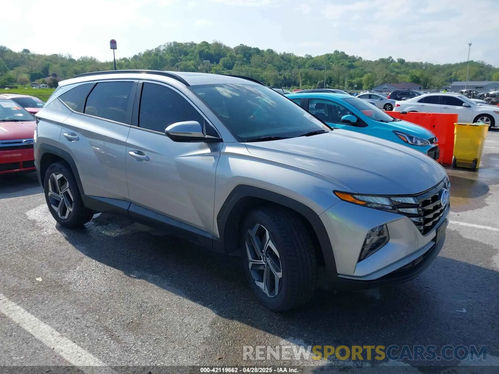 1 Photograph of a damaged car 5NMJFCAE3NH007613 HYUNDAI TUCSON 2022