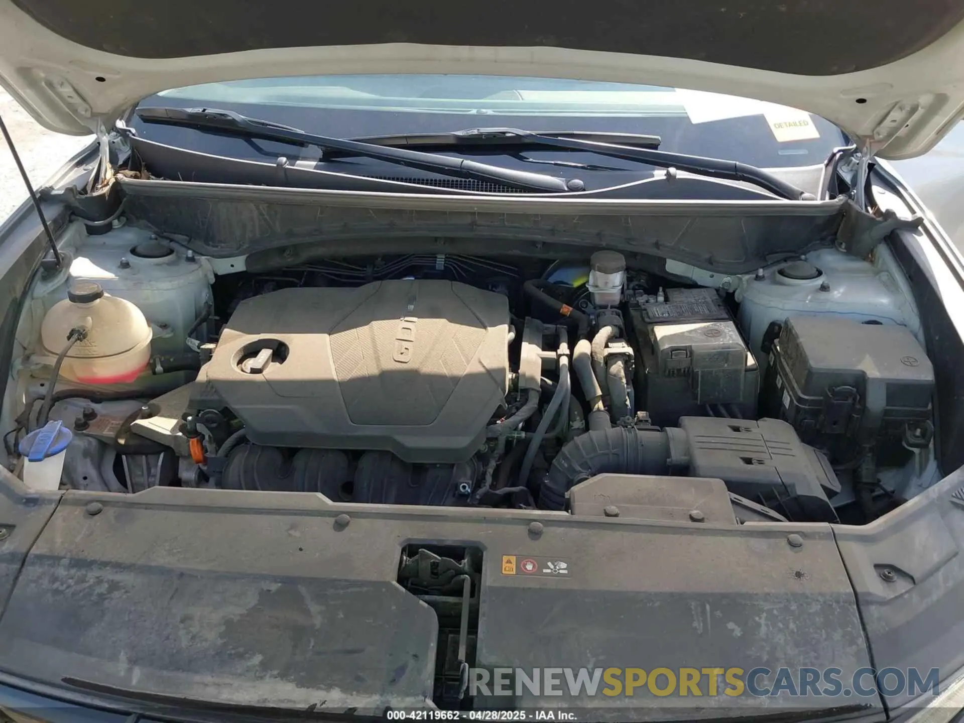 10 Photograph of a damaged car 5NMJFCAE3NH007613 HYUNDAI TUCSON 2022