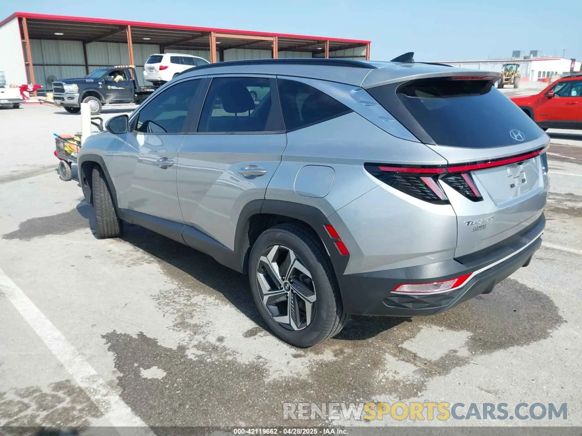 3 Photograph of a damaged car 5NMJFCAE3NH007613 HYUNDAI TUCSON 2022