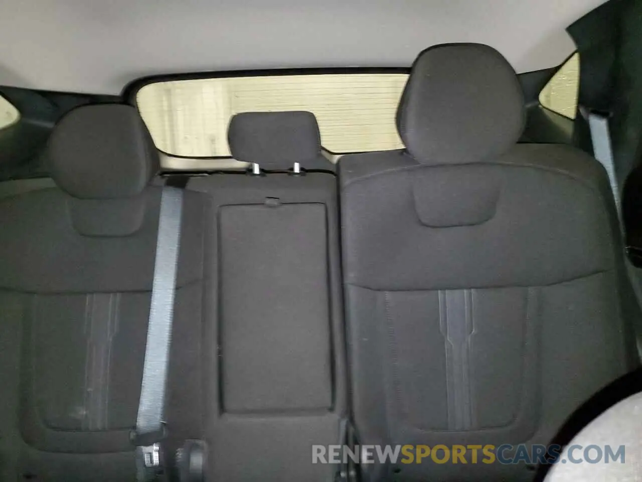 10 Photograph of a damaged car 5NMJFCAE3NH031670 HYUNDAI TUCSON 2022