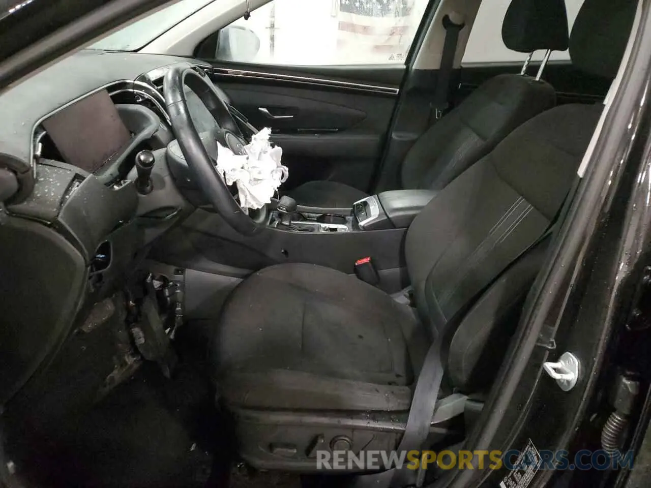 7 Photograph of a damaged car 5NMJFCAE3NH031670 HYUNDAI TUCSON 2022