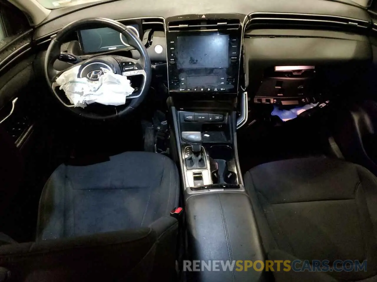 8 Photograph of a damaged car 5NMJFCAE3NH031670 HYUNDAI TUCSON 2022