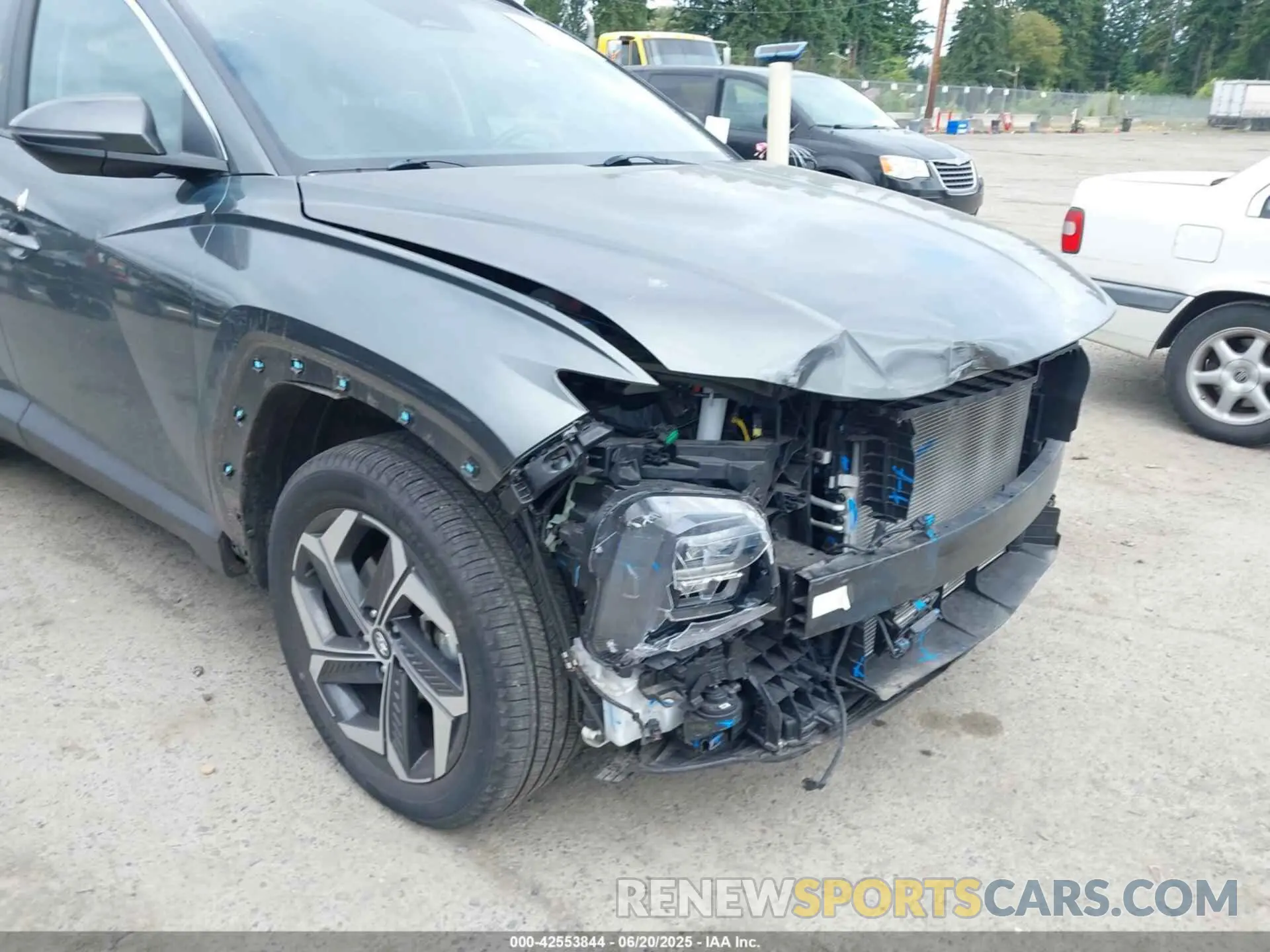 18 Photograph of a damaged car 5NMJFCAE3NH124480 HYUNDAI TUCSON 2022
