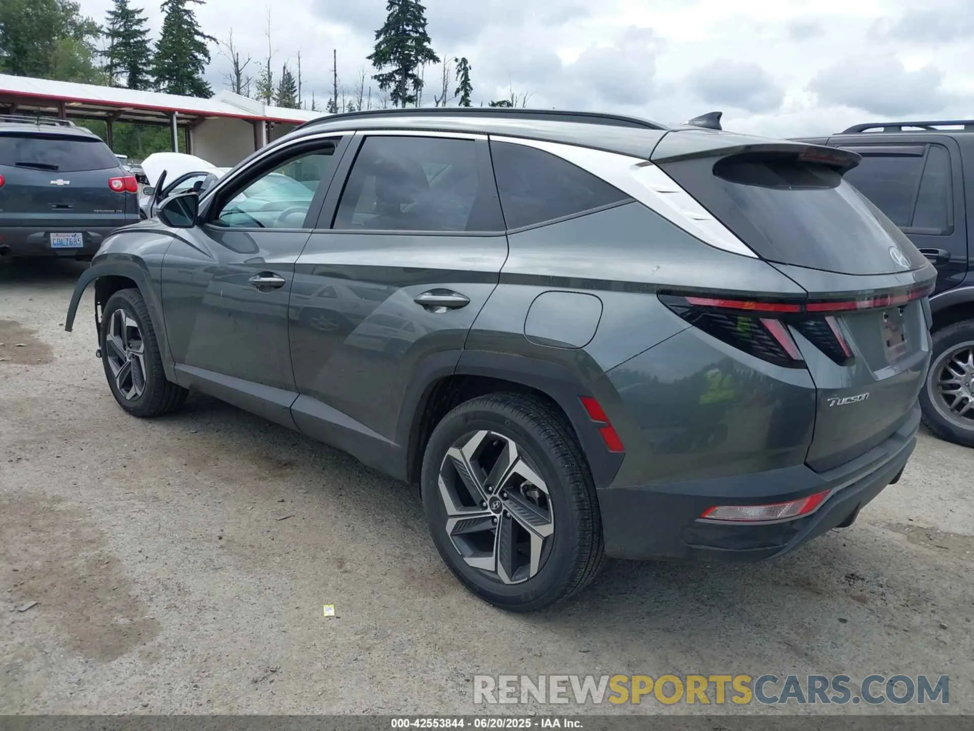 3 Photograph of a damaged car 5NMJFCAE3NH124480 HYUNDAI TUCSON 2022