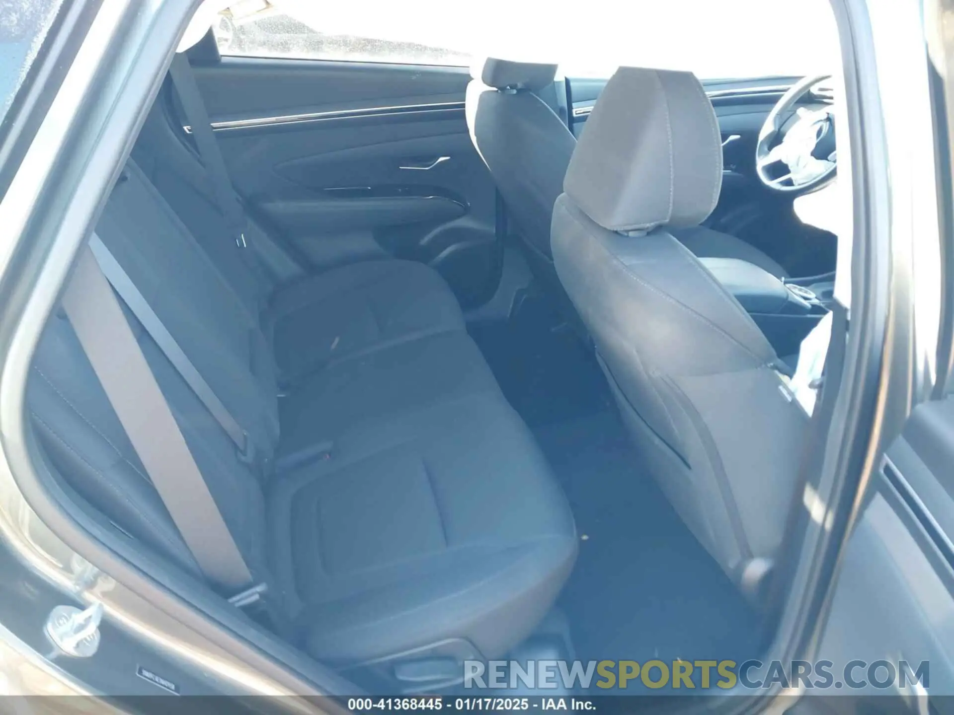 8 Photograph of a damaged car 5NMJFCAE3NH129338 HYUNDAI TUCSON 2022