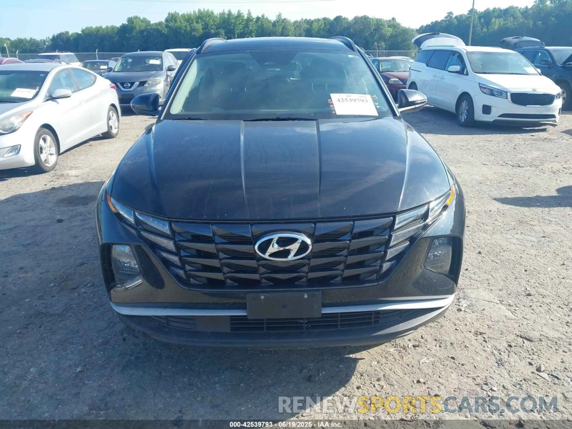12 Photograph of a damaged car 5NMJFCAE4NH001819 HYUNDAI TUCSON 2022