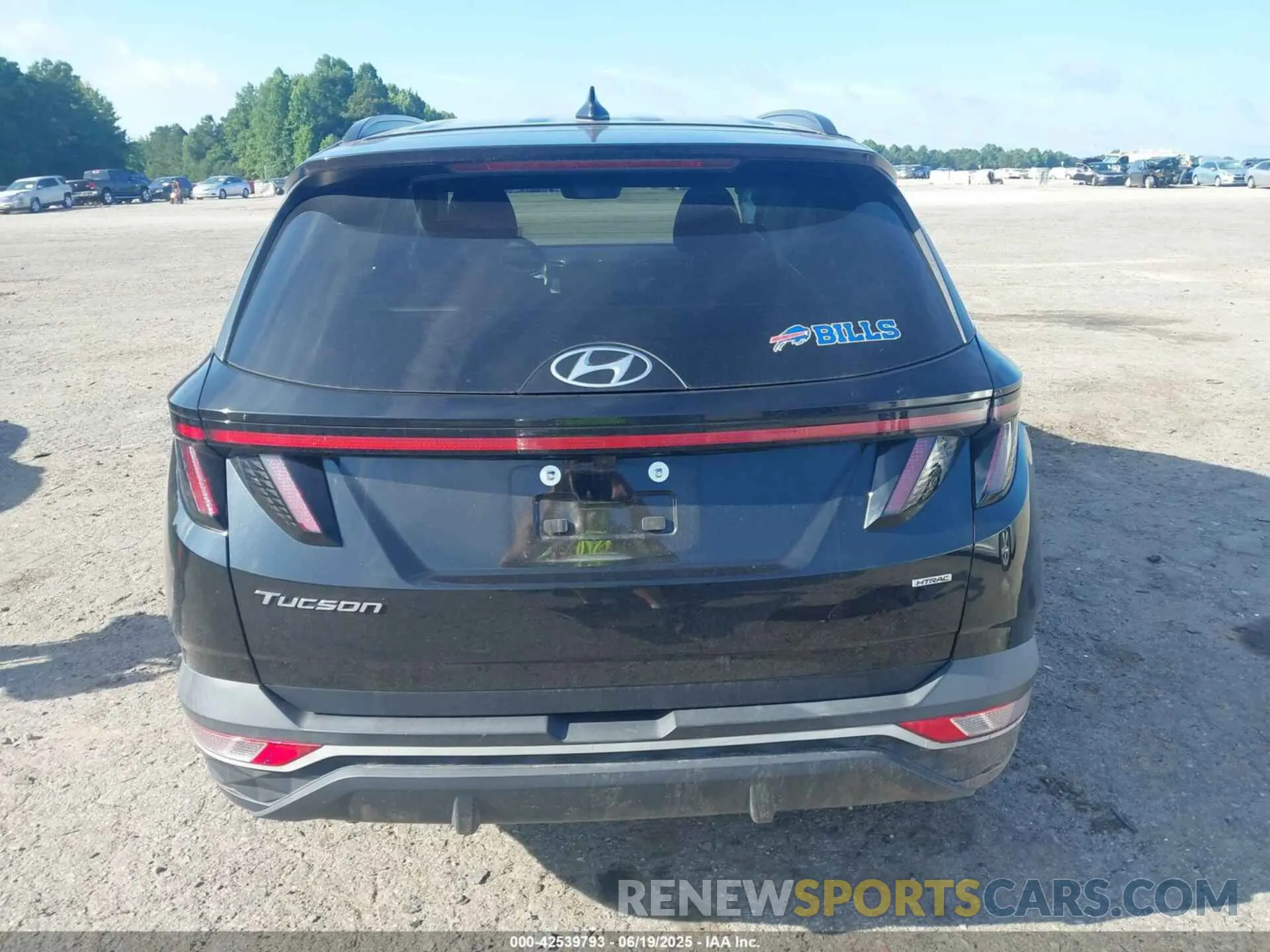 16 Photograph of a damaged car 5NMJFCAE4NH001819 HYUNDAI TUCSON 2022