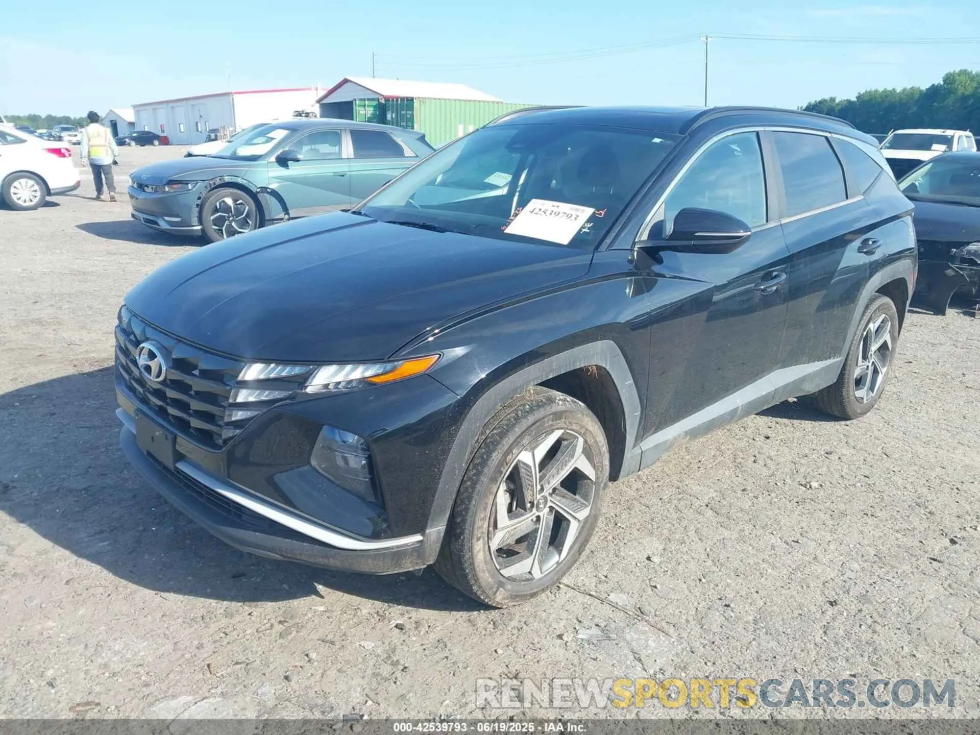 2 Photograph of a damaged car 5NMJFCAE4NH001819 HYUNDAI TUCSON 2022