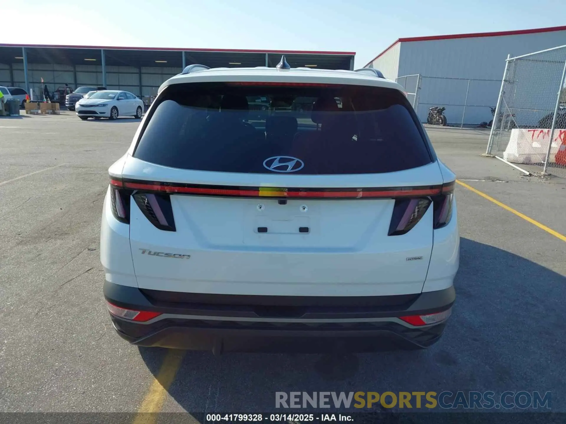 16 Photograph of a damaged car 5NMJFCAE4NH096155 HYUNDAI TUCSON 2022