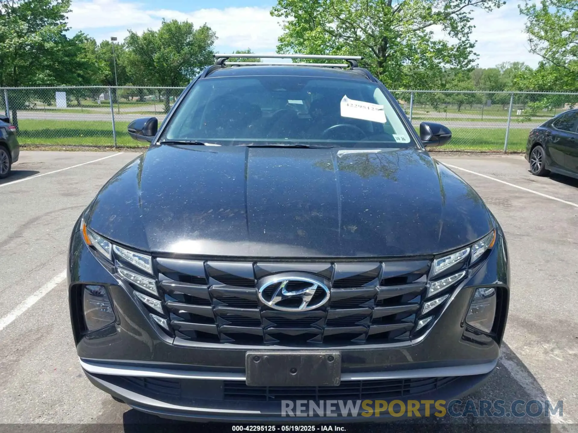 12 Photograph of a damaged car 5NMJFCAE5NH046879 HYUNDAI TUCSON 2022