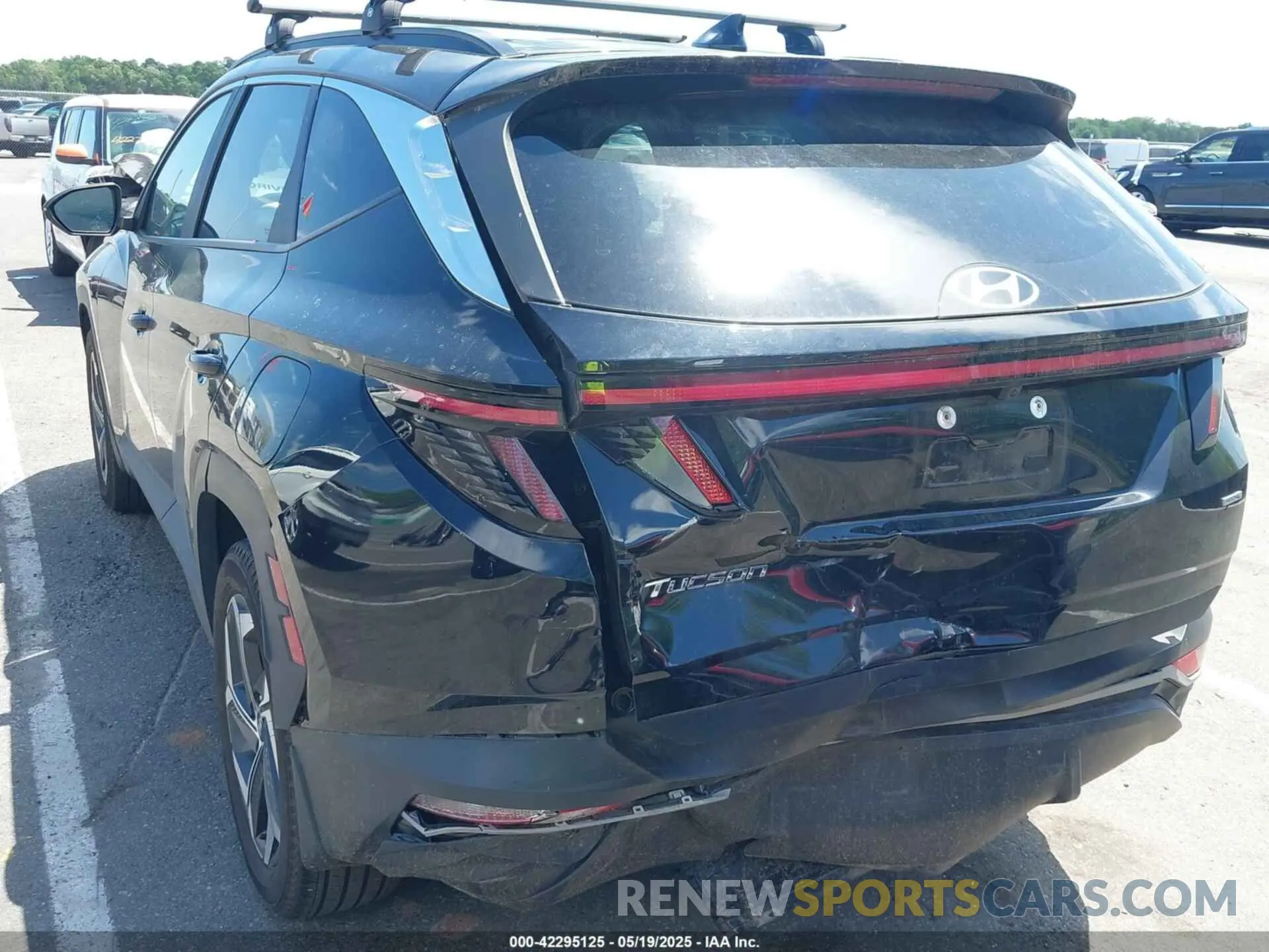 6 Photograph of a damaged car 5NMJFCAE5NH046879 HYUNDAI TUCSON 2022