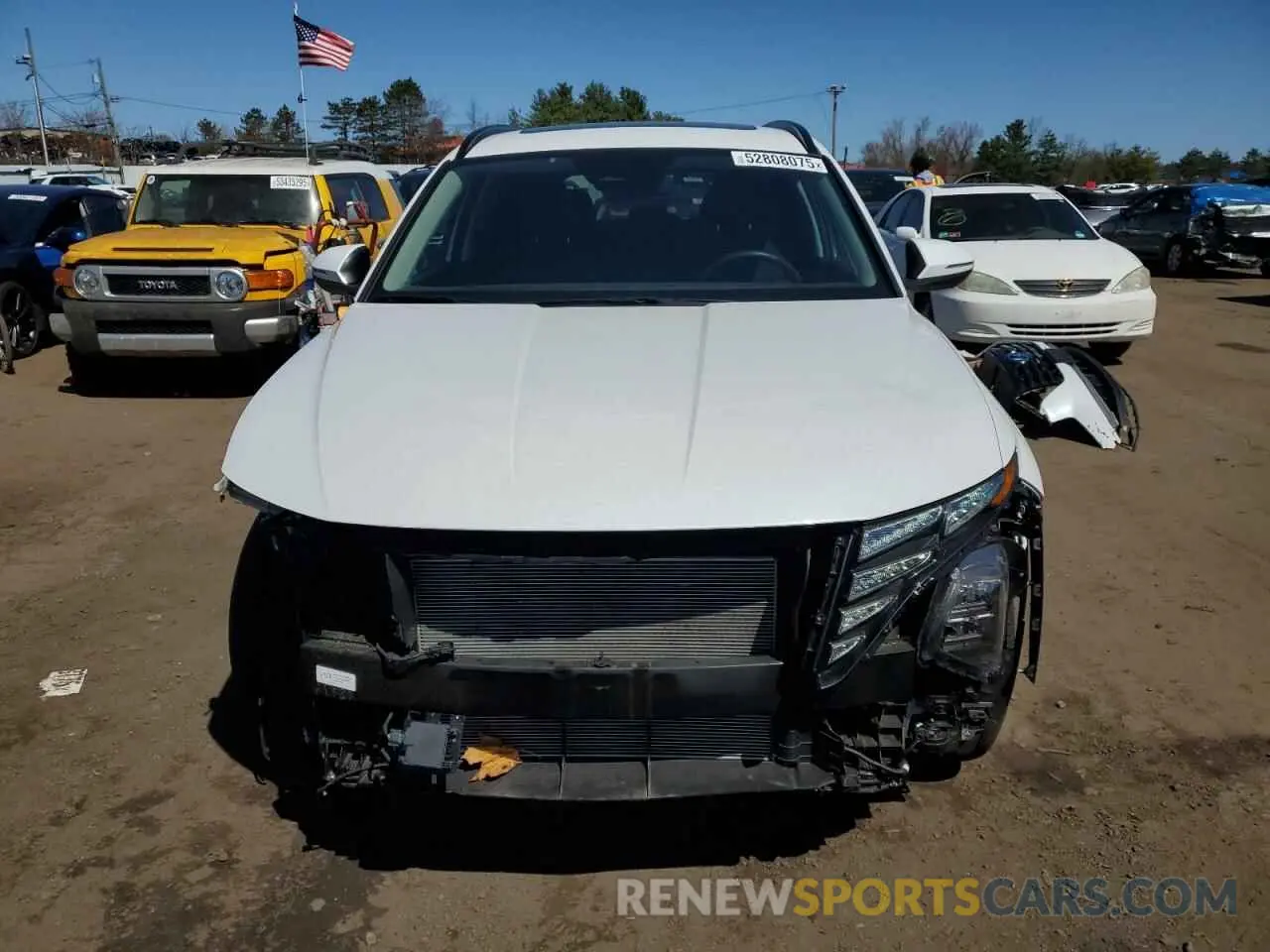 5 Photograph of a damaged car 5NMJFCAE5NH050480 HYUNDAI TUCSON 2022