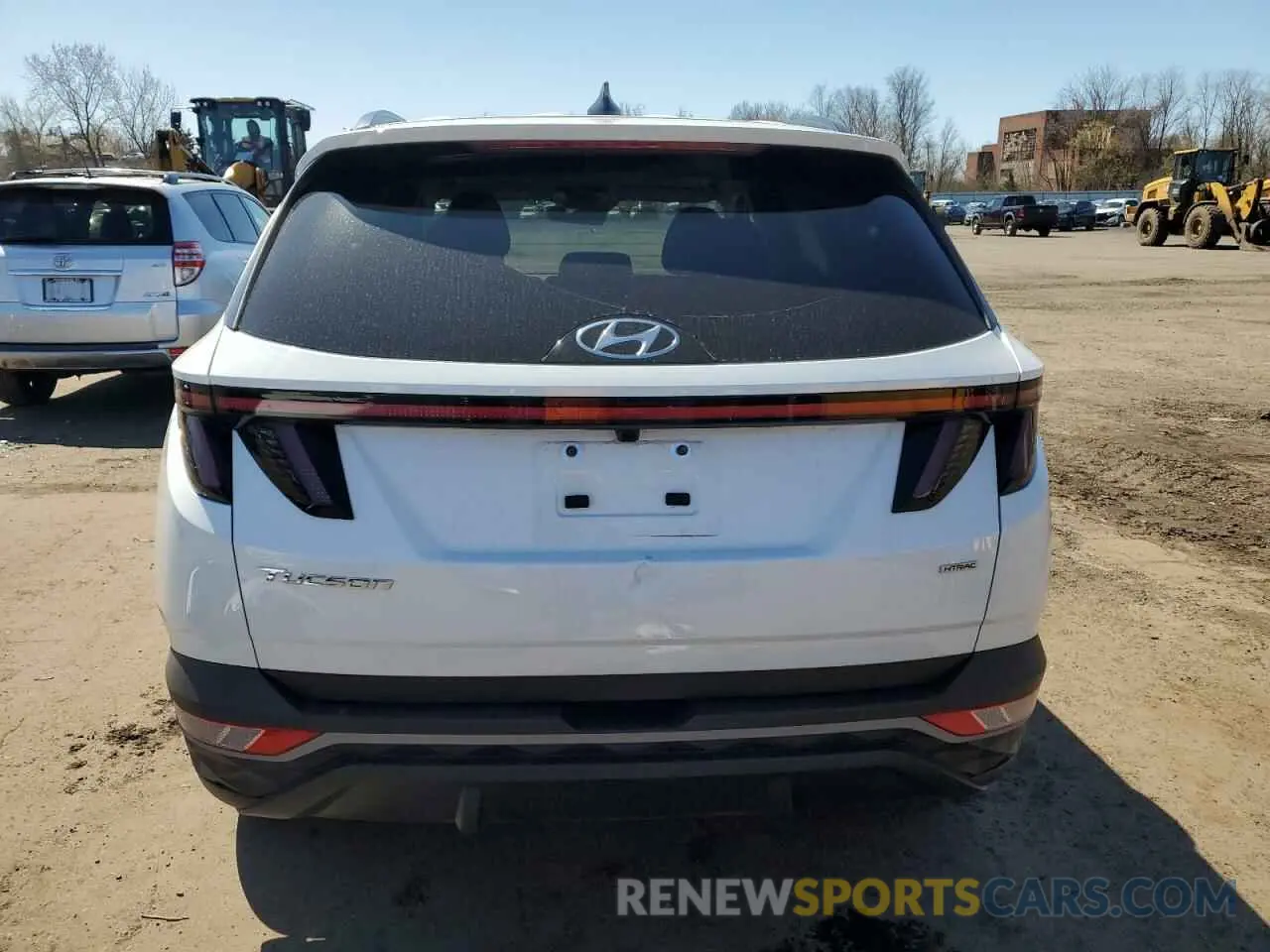 6 Photograph of a damaged car 5NMJFCAE5NH050480 HYUNDAI TUCSON 2022