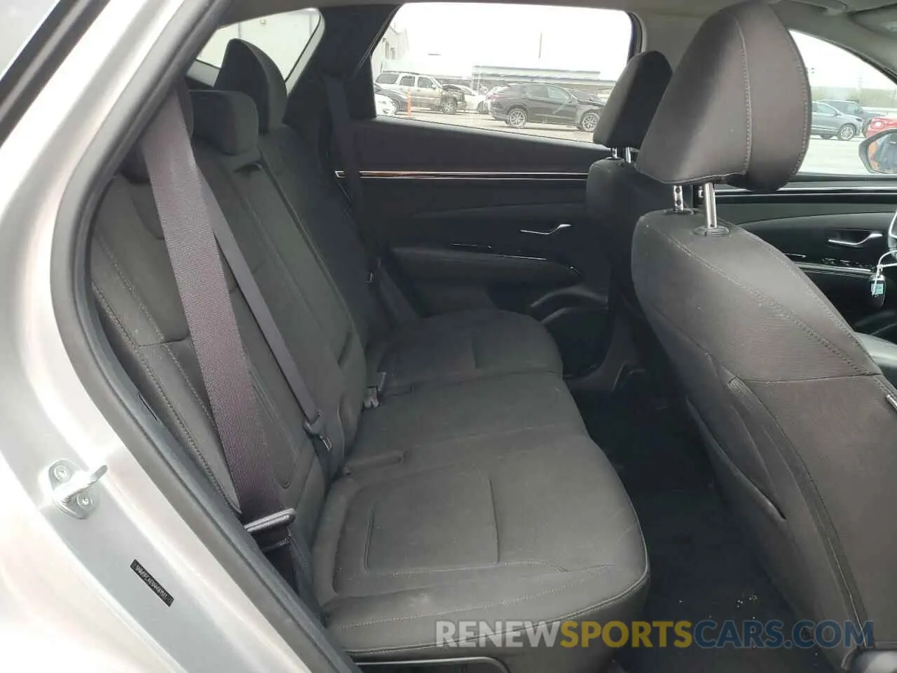 12 Photograph of a damaged car 5NMJFCAE5NH147033 HYUNDAI TUCSON 2022