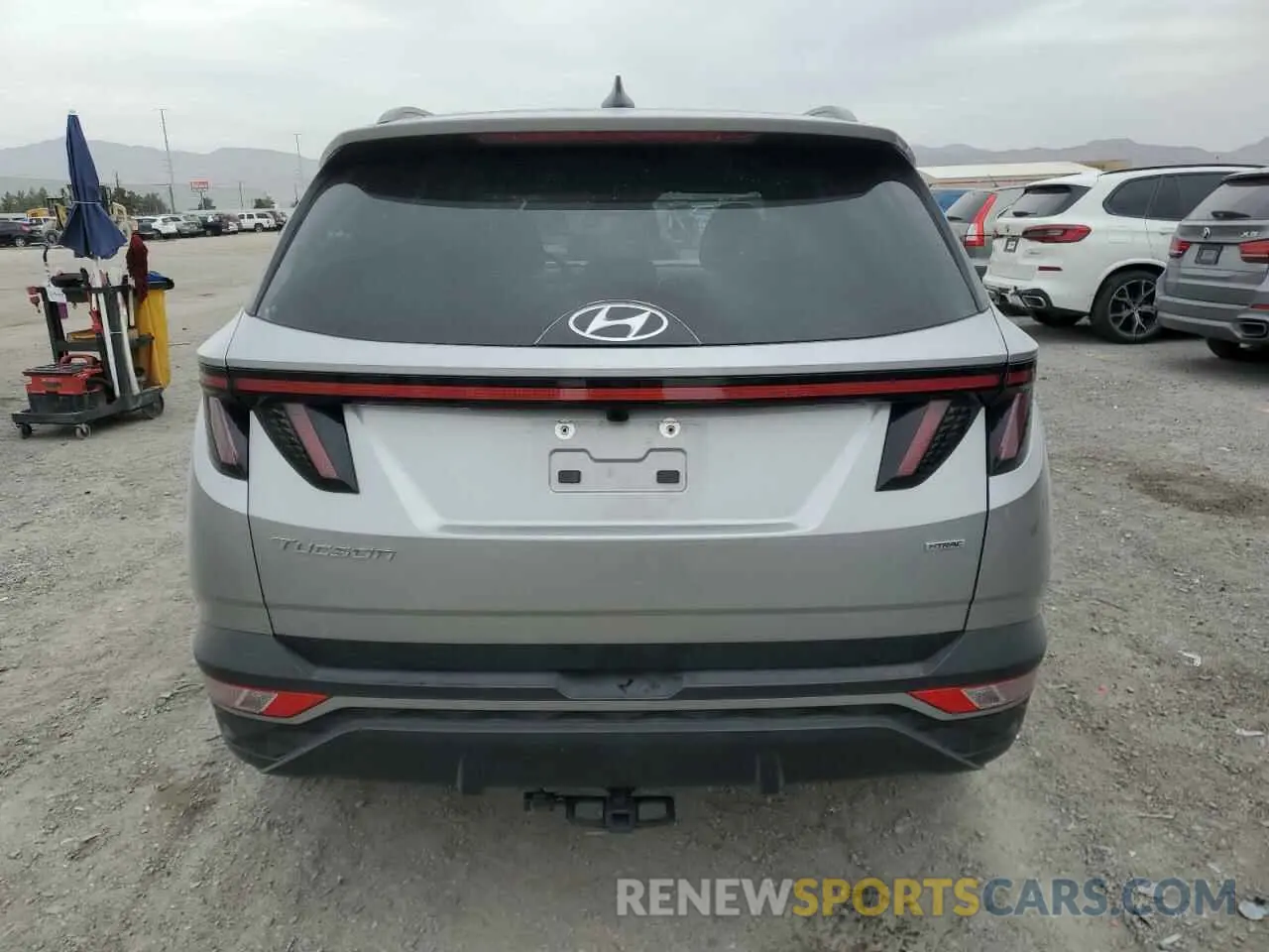 6 Photograph of a damaged car 5NMJFCAE5NH147033 HYUNDAI TUCSON 2022