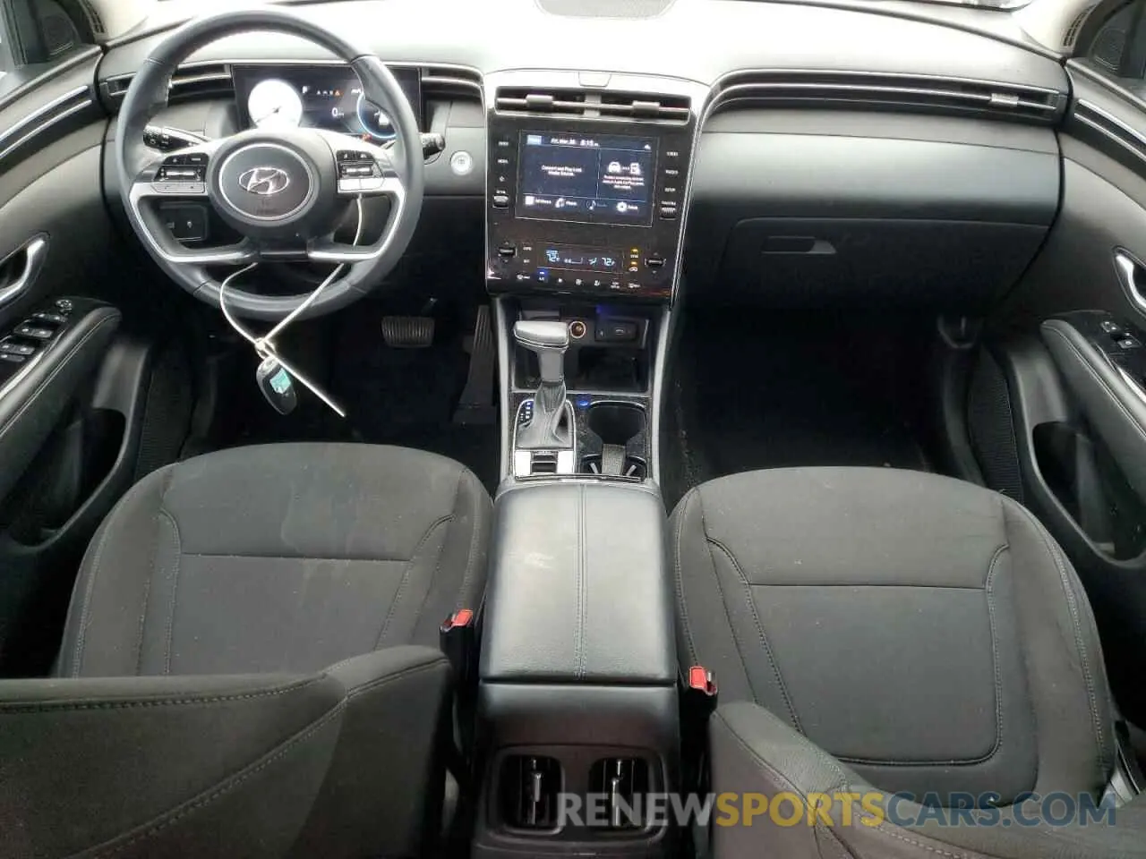 8 Photograph of a damaged car 5NMJFCAE5NH147033 HYUNDAI TUCSON 2022