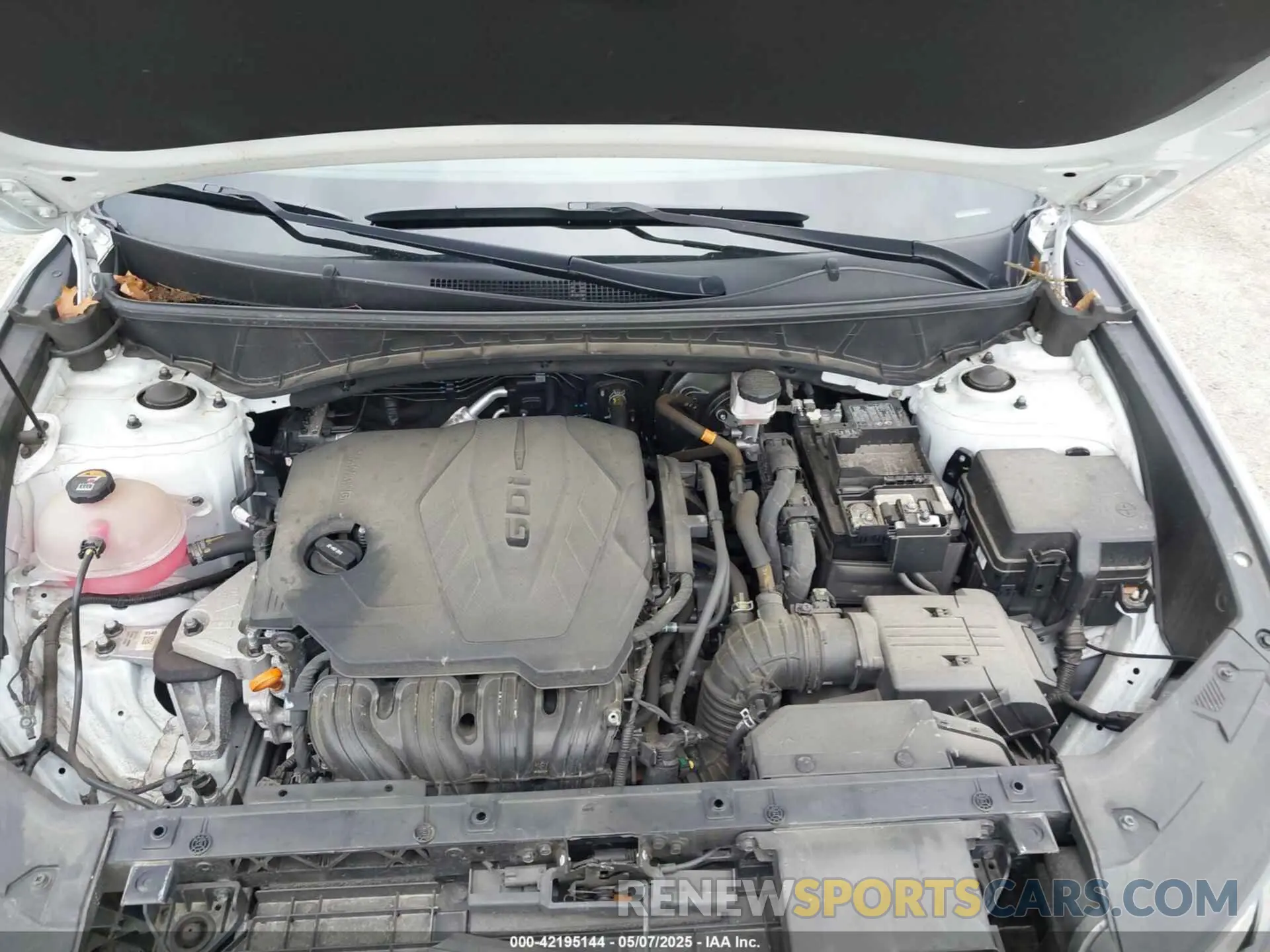 10 Photograph of a damaged car 5NMJFCAE6NH065084 HYUNDAI TUCSON 2022