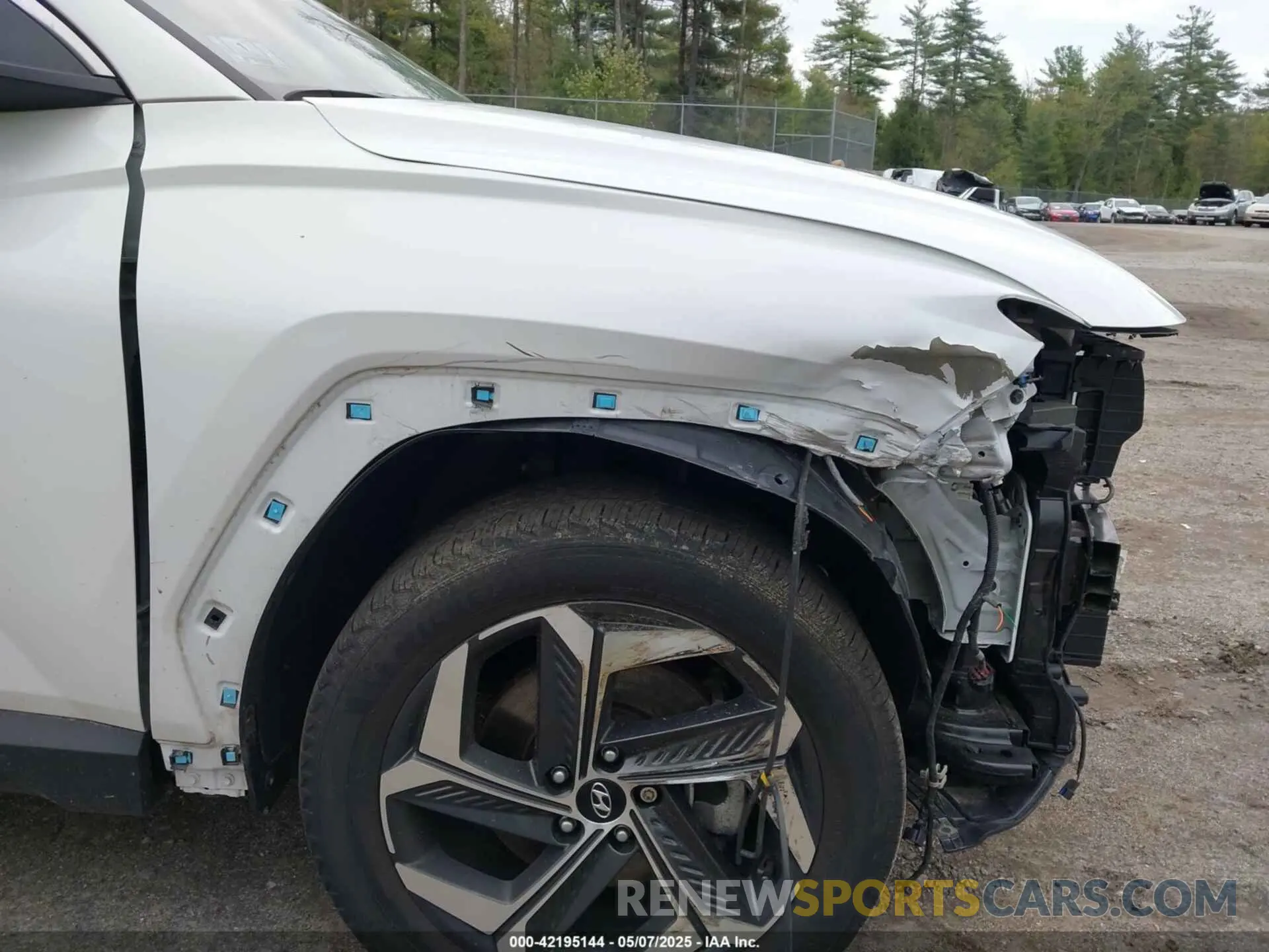 18 Photograph of a damaged car 5NMJFCAE6NH065084 HYUNDAI TUCSON 2022