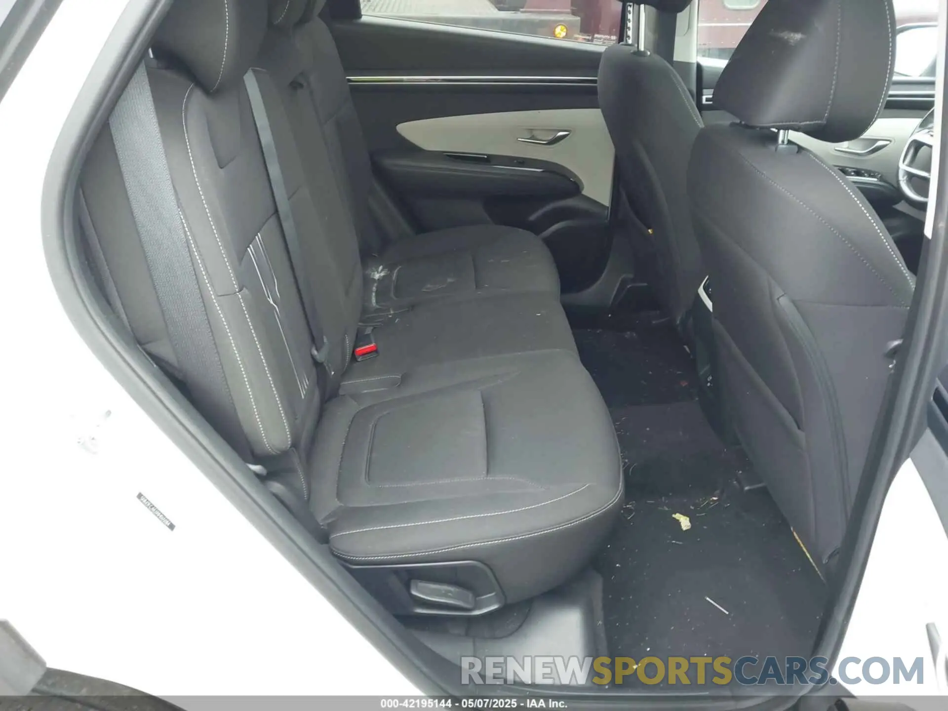 8 Photograph of a damaged car 5NMJFCAE6NH065084 HYUNDAI TUCSON 2022