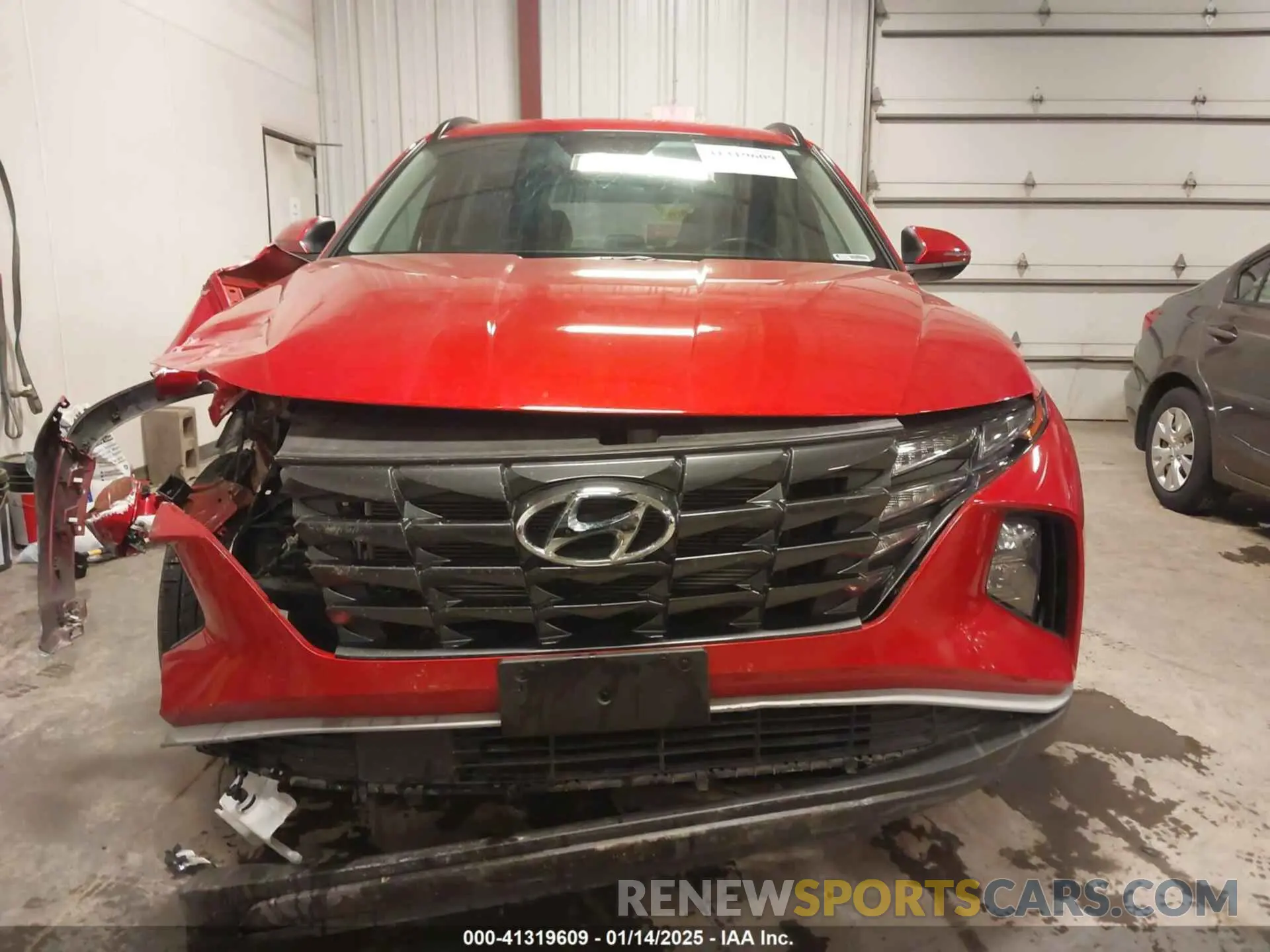 13 Photograph of a damaged car 5NMJFCAE6NH070298 HYUNDAI TUCSON 2022