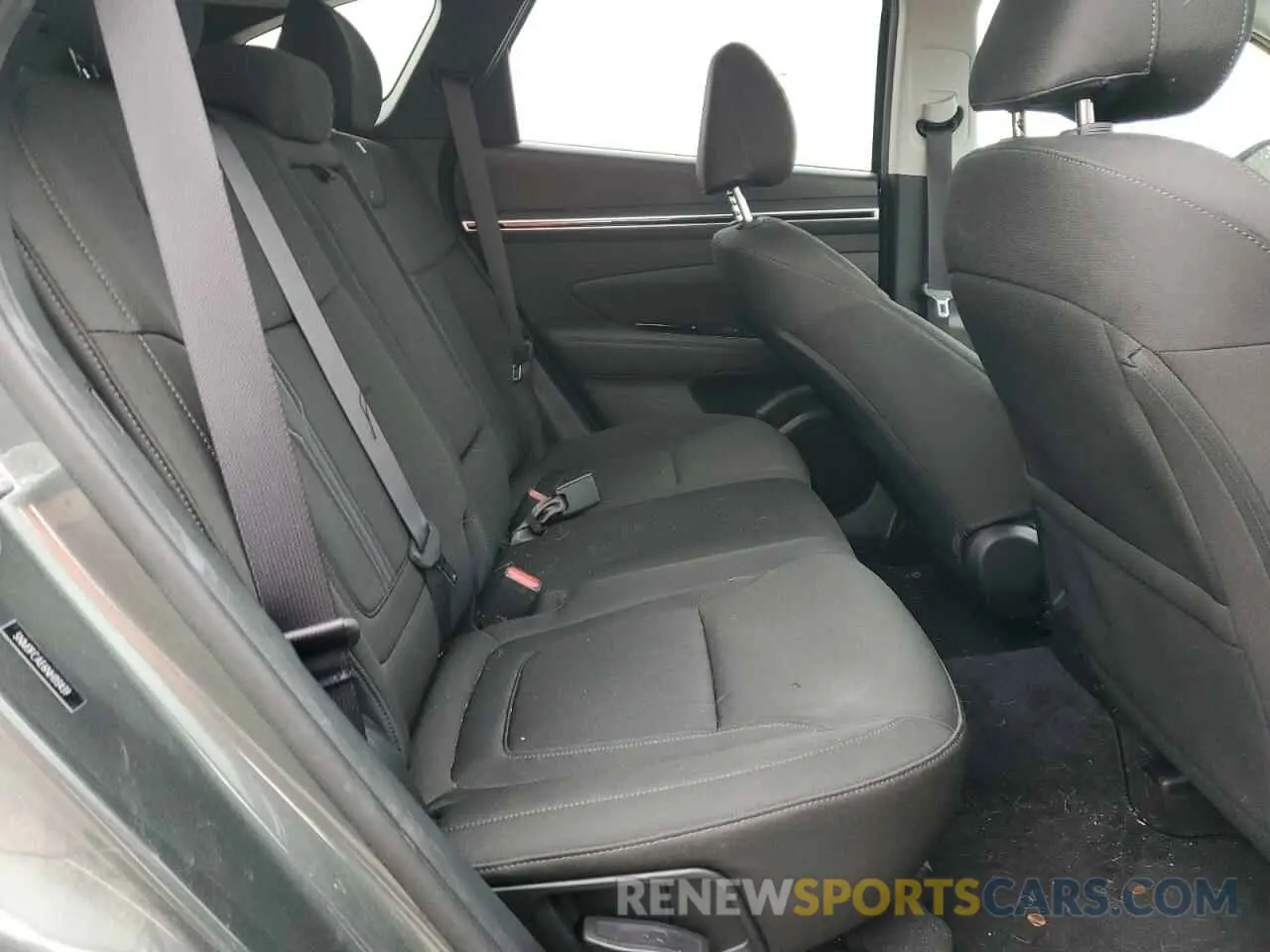 11 Photograph of a damaged car 5NMJFCAE6NH113439 HYUNDAI TUCSON 2022