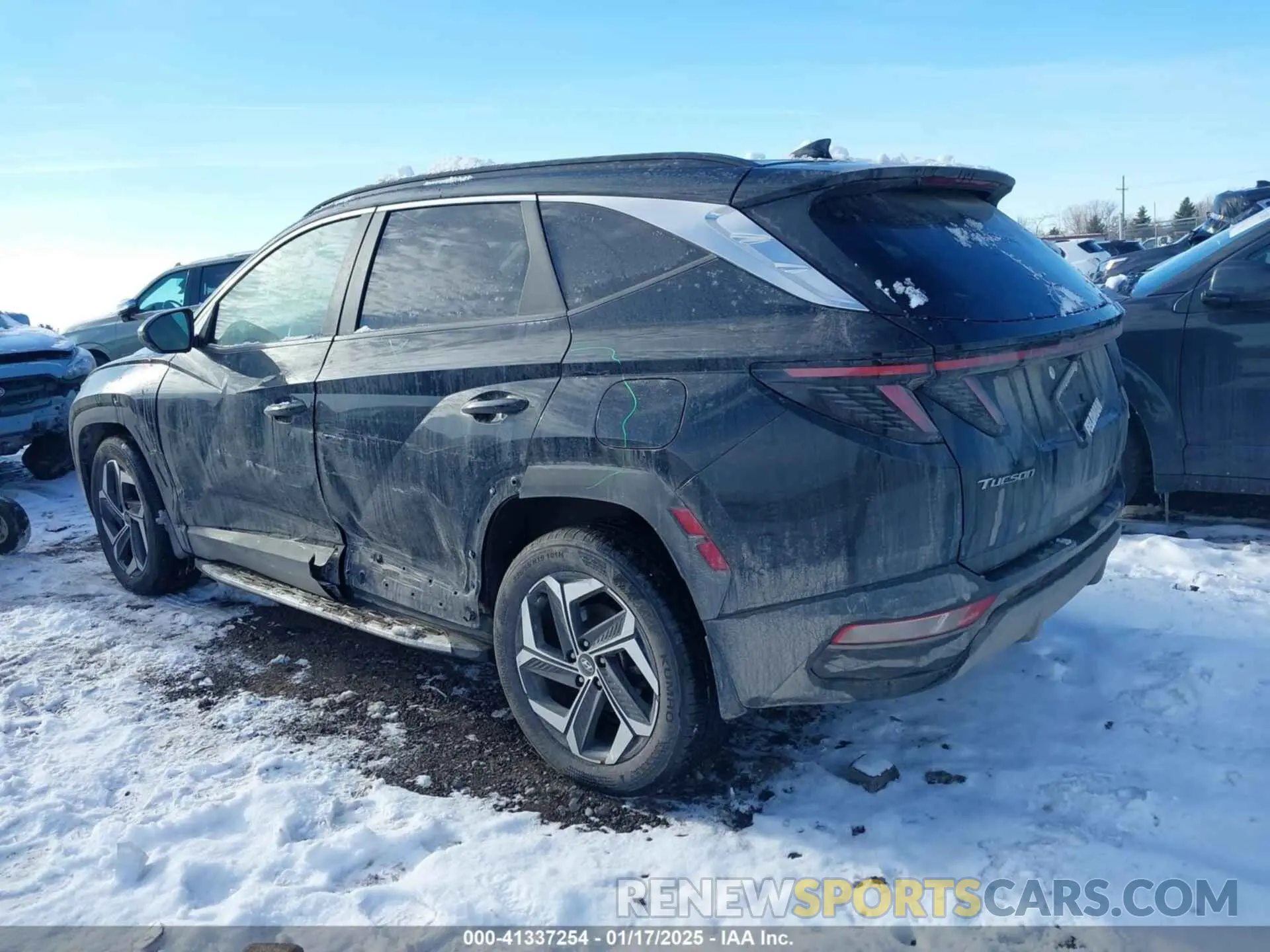 3 Photograph of a damaged car 5NMJFCAE7NH062095 HYUNDAI TUCSON 2022