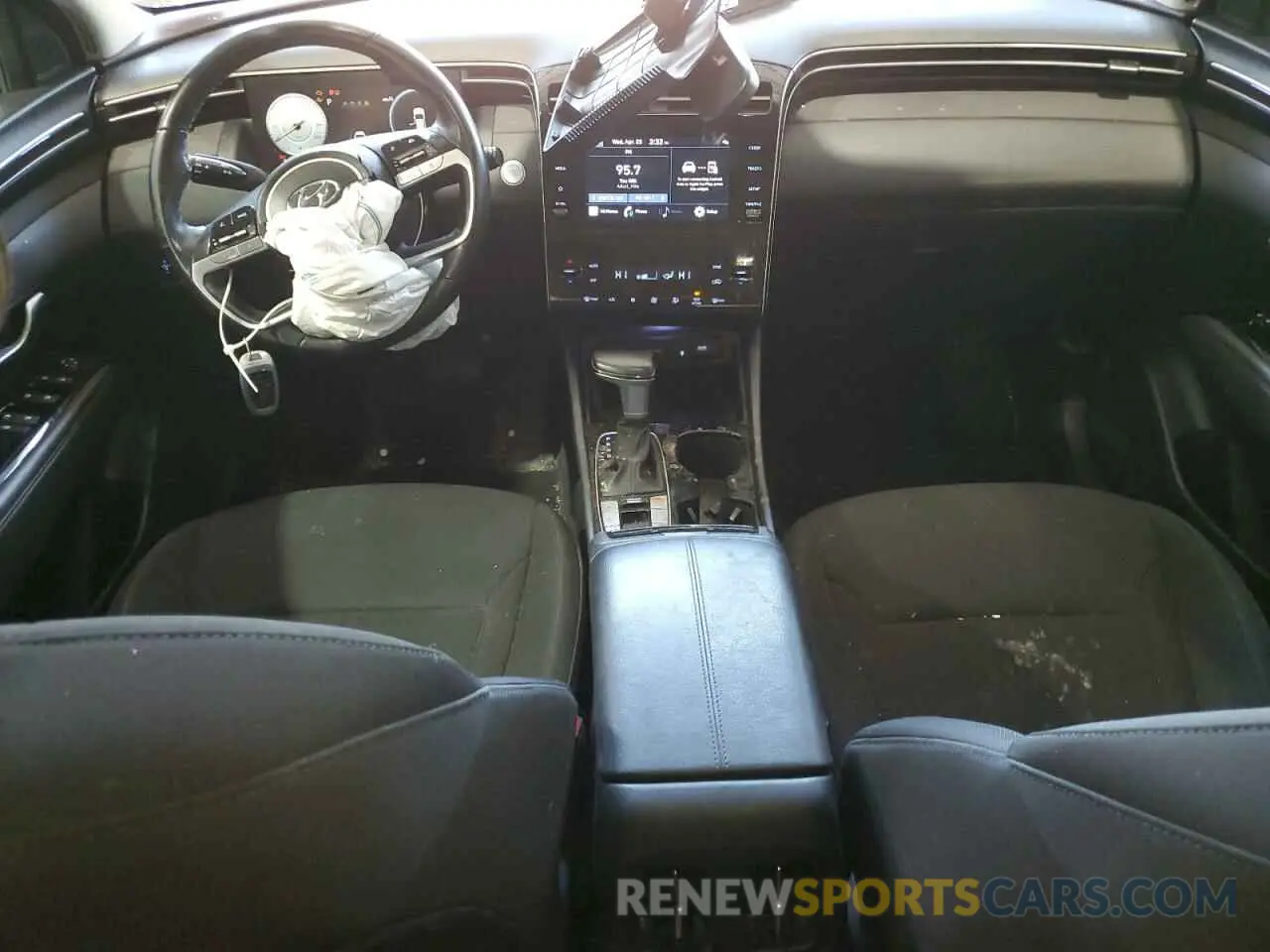 8 Photograph of a damaged car 5NMJFCAE7NH103373 HYUNDAI TUCSON 2022