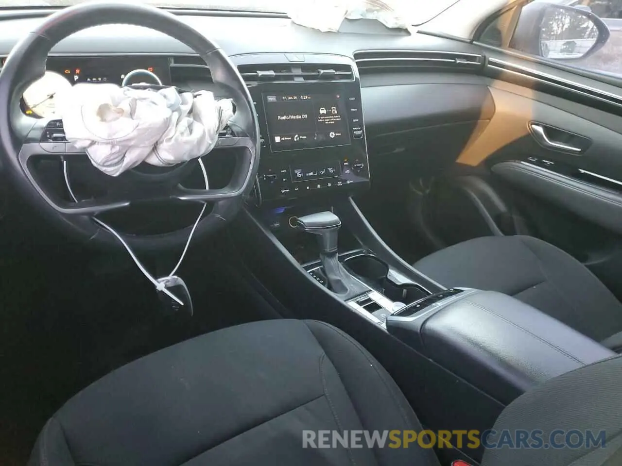 8 Photograph of a damaged car 5NMJFCAE8NH050828 HYUNDAI TUCSON 2022