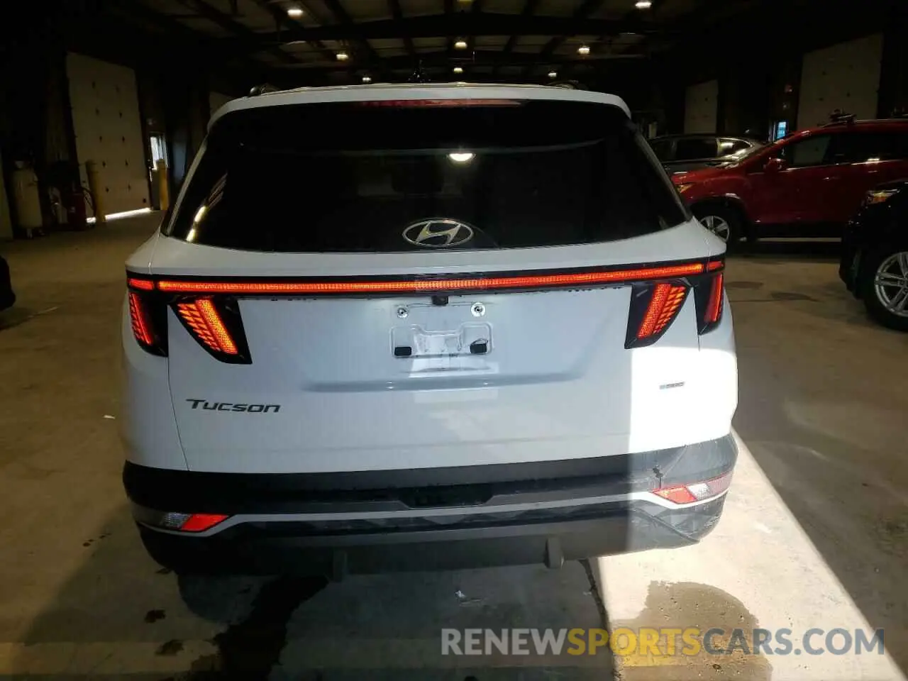 6 Photograph of a damaged car 5NMJFCAE9NH022455 HYUNDAI TUCSON 2022