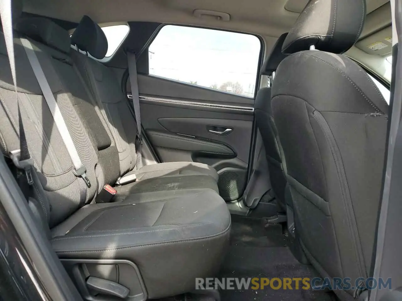 11 Photograph of a damaged car 5NMJFCAE9NH066729 HYUNDAI TUCSON 2022
